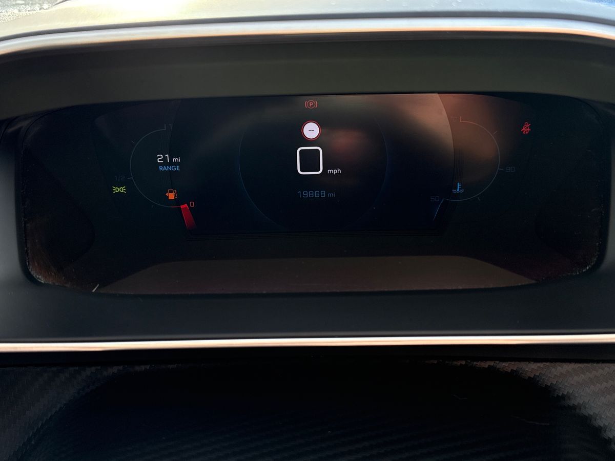 Used Peugeot 2008 2022 for sale - 76491117: Photo 14