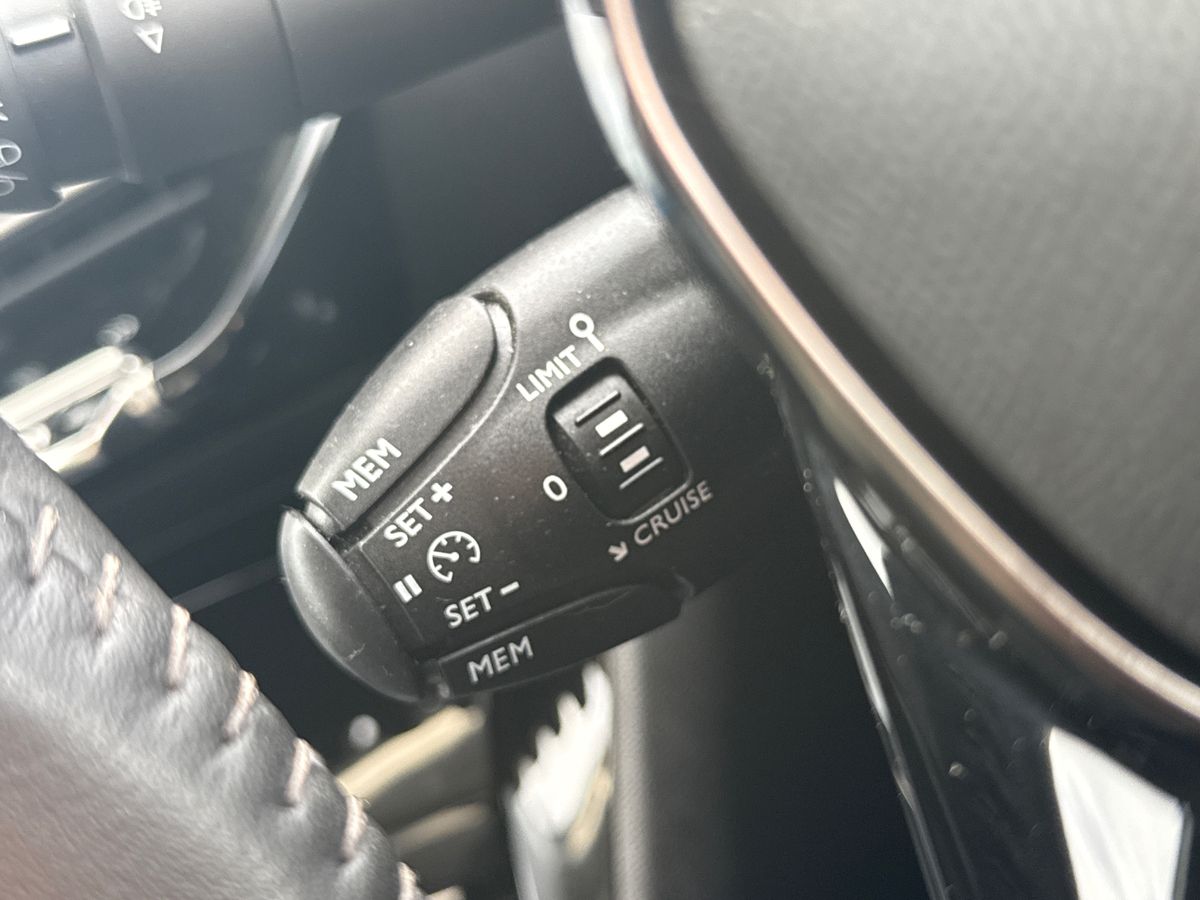 Used Peugeot 2008 2022 for sale - 76491117: Photo 27