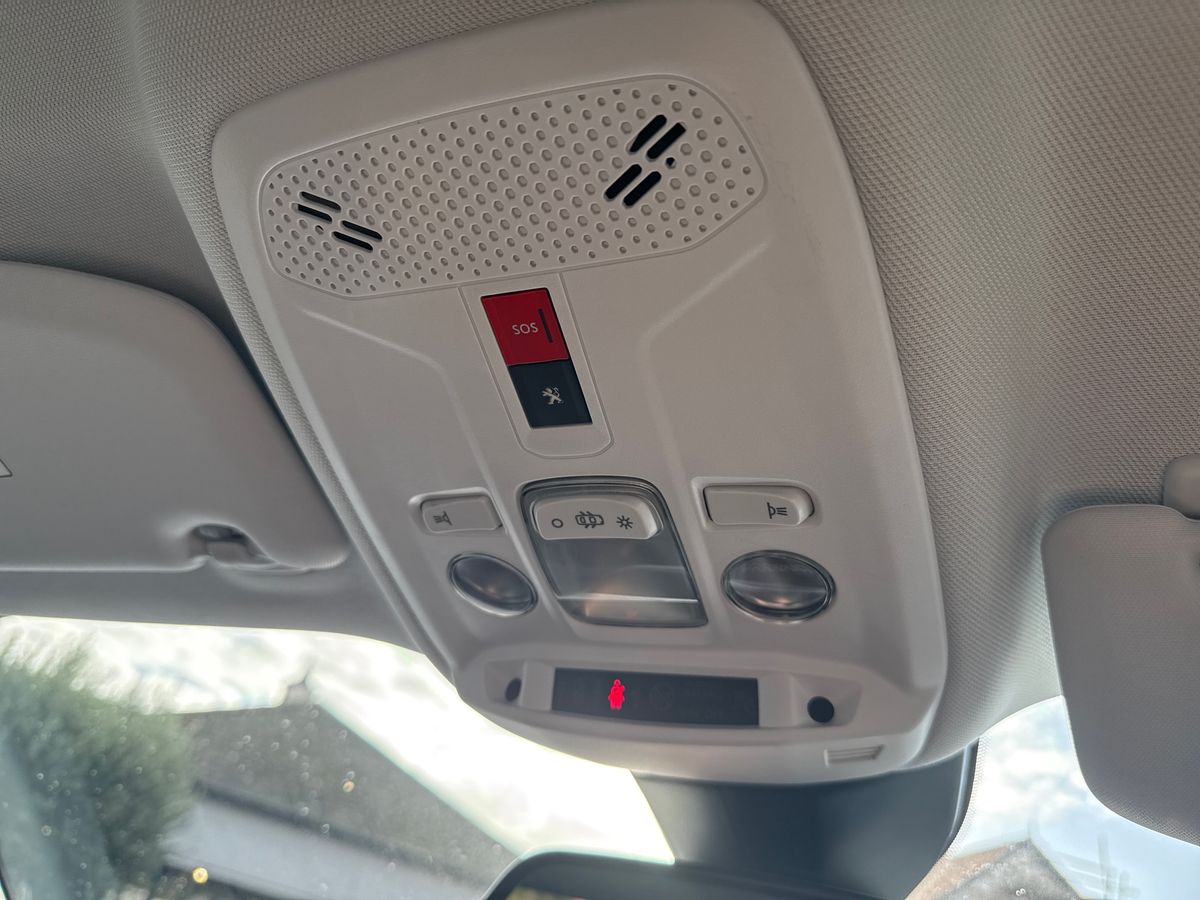 Used Peugeot 2008 2022 for sale - 76491117: Photo 29