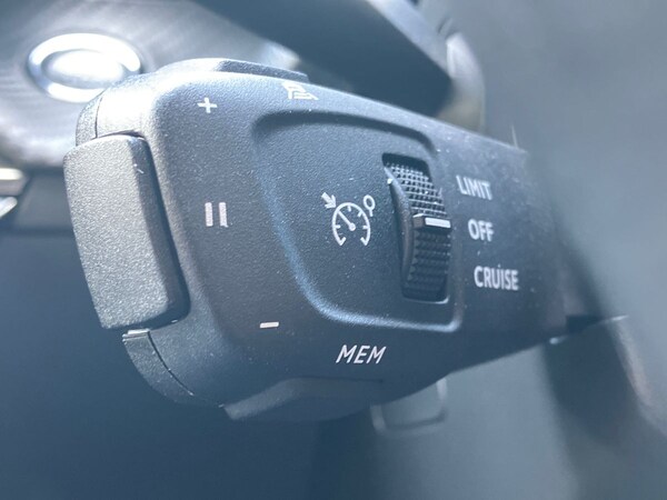 Used Peugeot 2008 2021 for sale - 74994150: Photo 37
