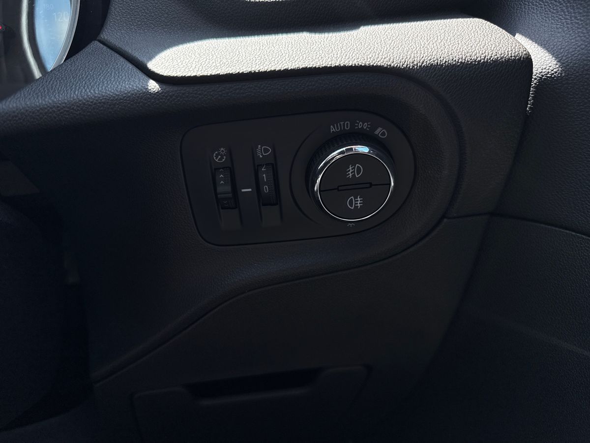 Vehicle 33