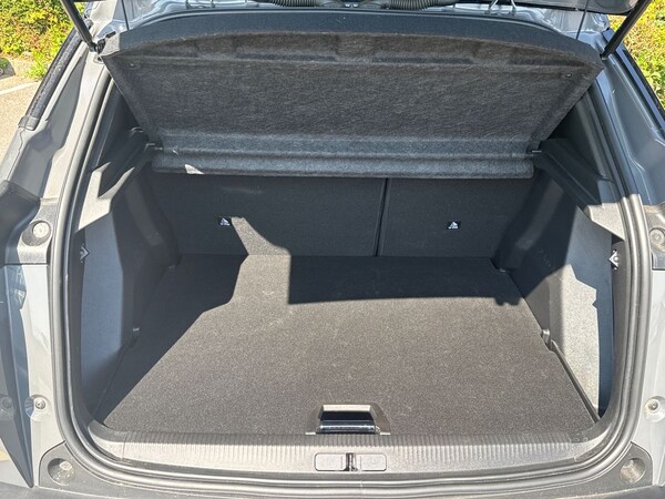 Used Peugeot 2008 2023 for sale - 75510990: Photo 23