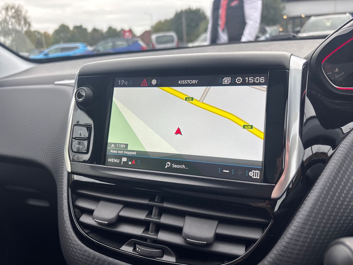 Used Peugeot 2008 2017 for sale - 75904081: Photo 13