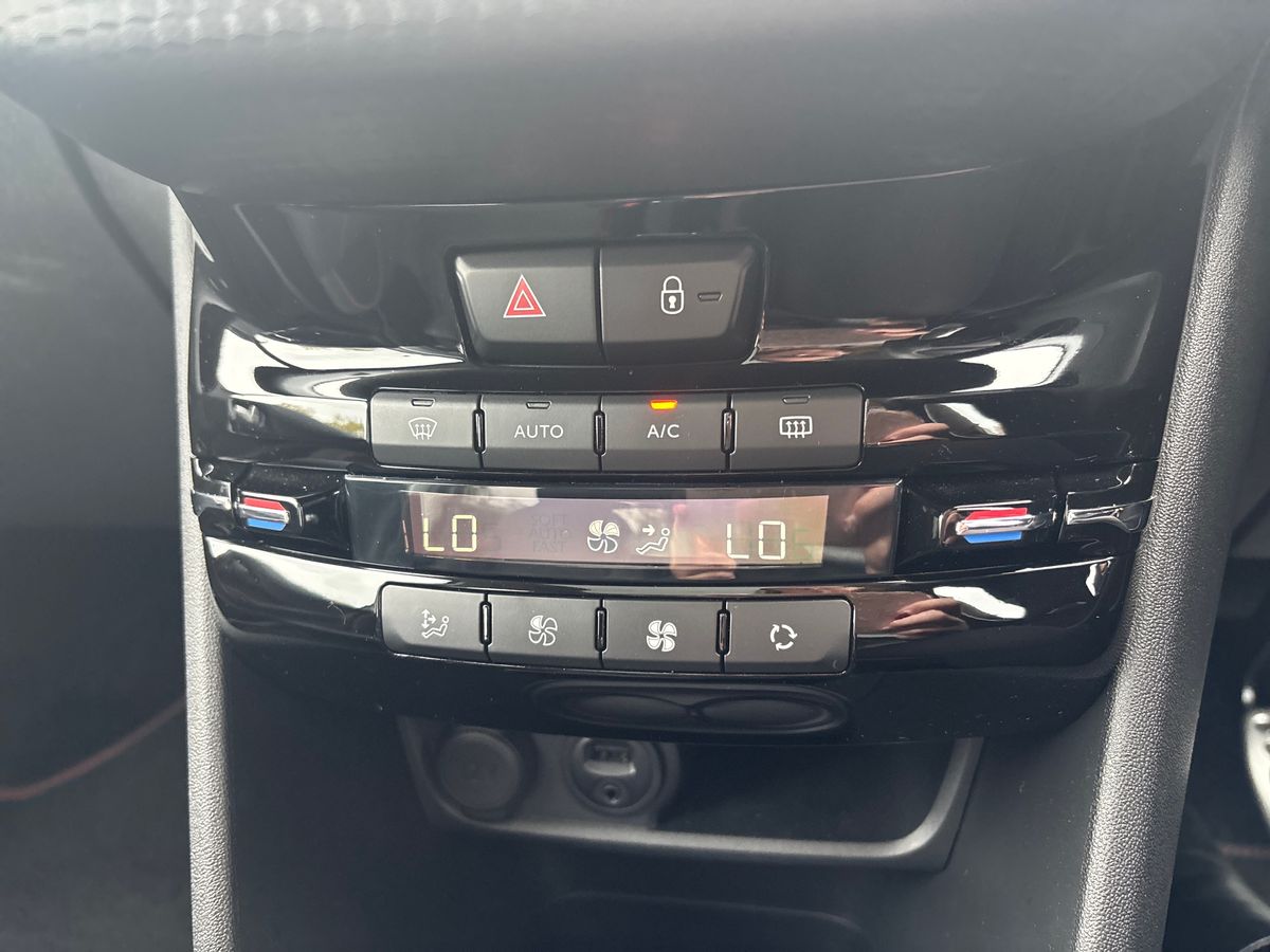 Used Peugeot 2008 2017 for sale - 75904081: Photo 14