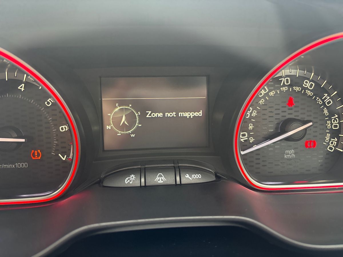 Used Peugeot 2008 2017 for sale - 75904081: Photo 32