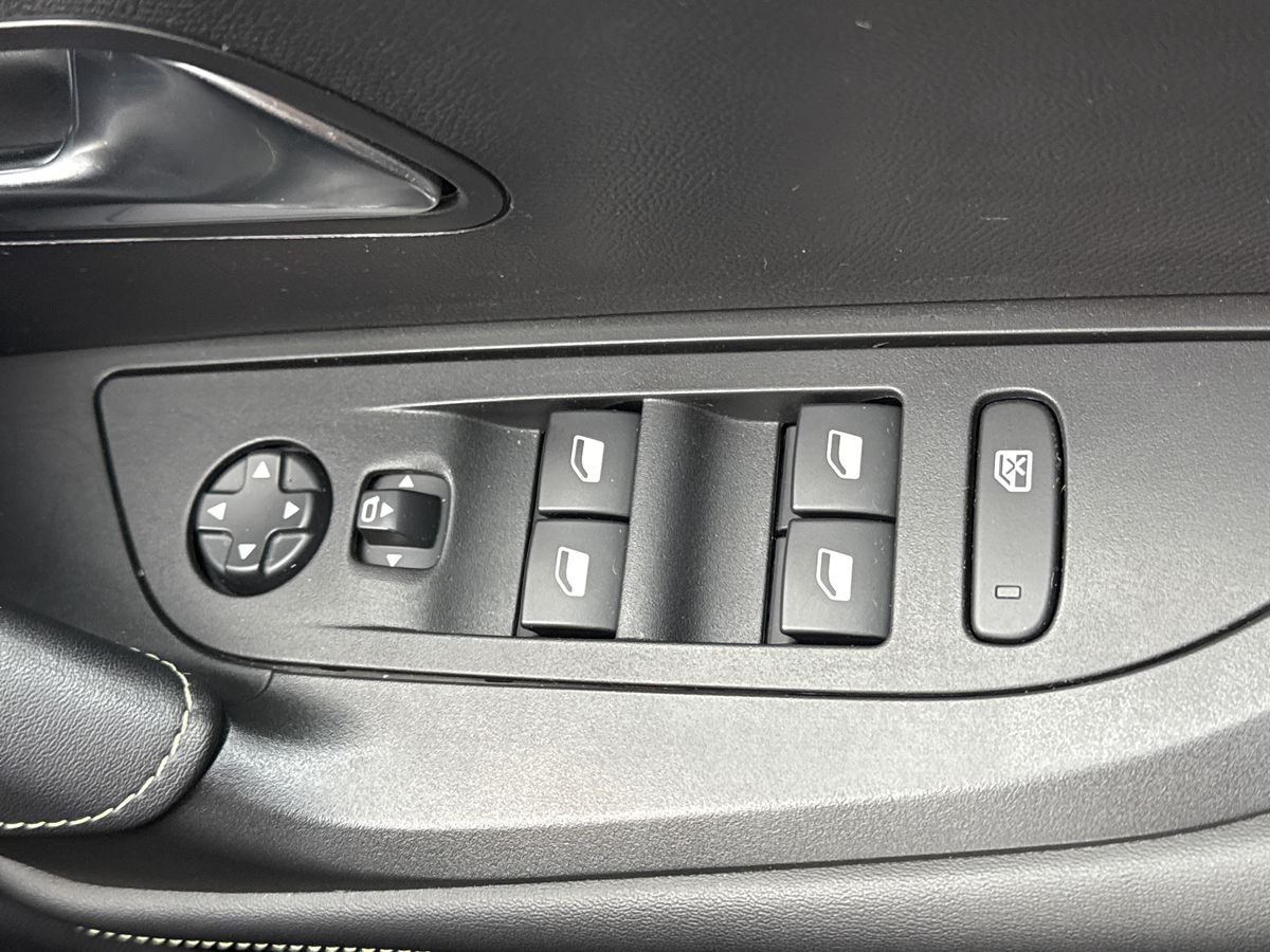 Used Peugeot 2008 2022 for sale - 76364493: Photo 18