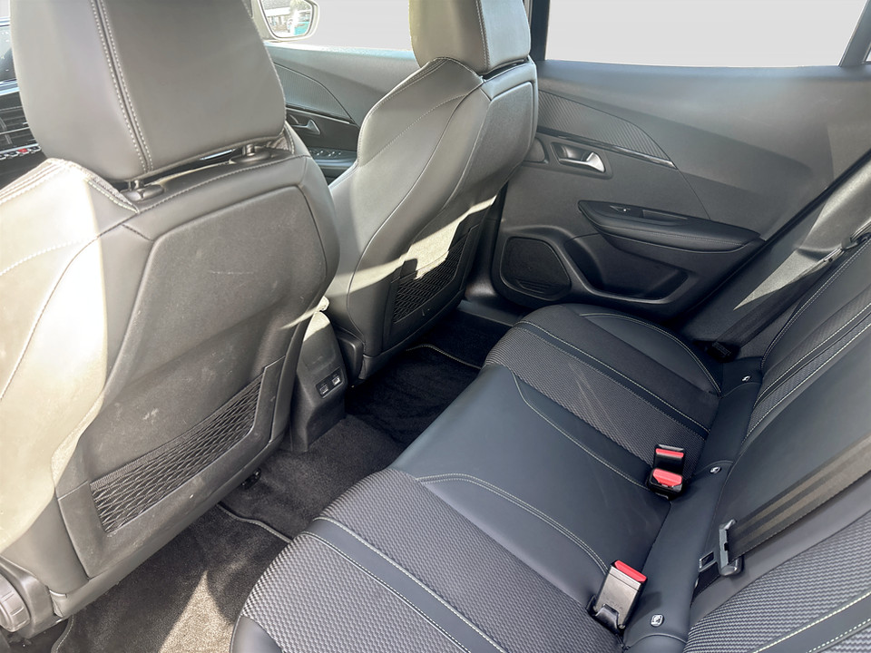 Used Peugeot 2008 2023 for sale - 77555539: Photo 18