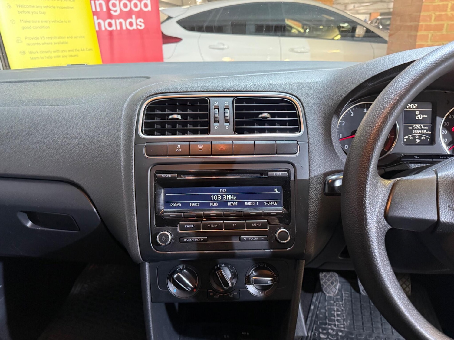 Used Volkswagen Polo 2012 for sale - 77769424: Photo 32