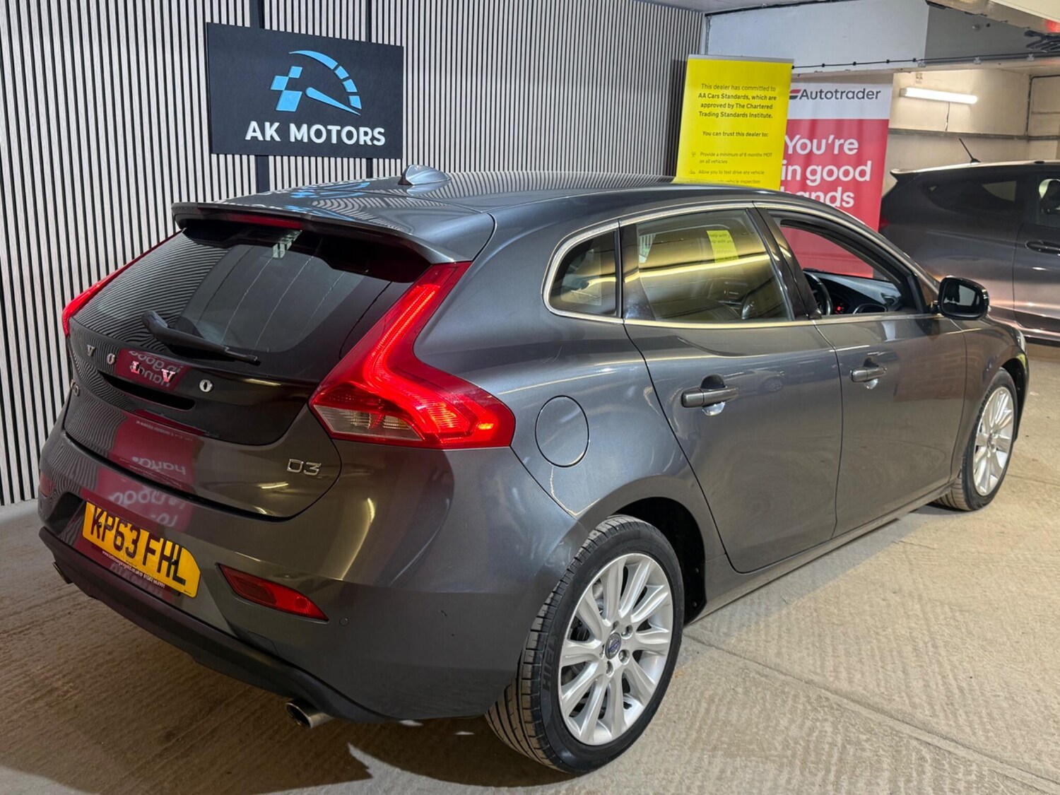 Used Volvo V40 2013 for sale - 77550170: Photo 17
