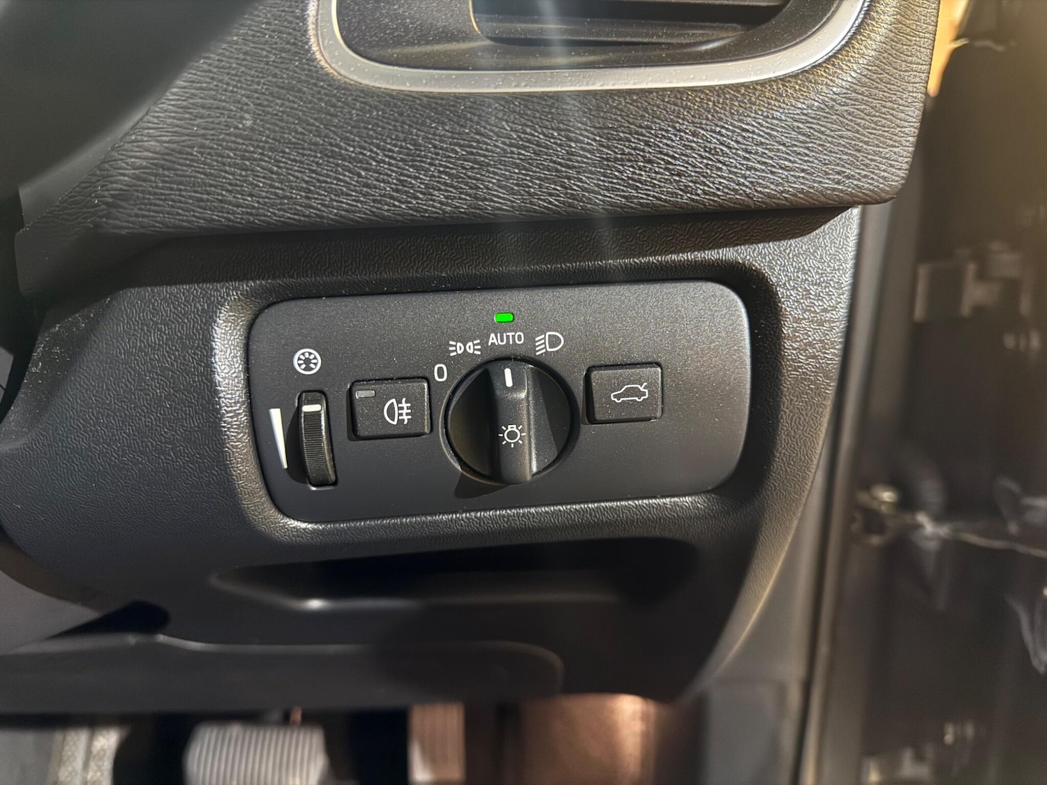 Used Volvo V40 2013 for sale - 77550170: Photo 29