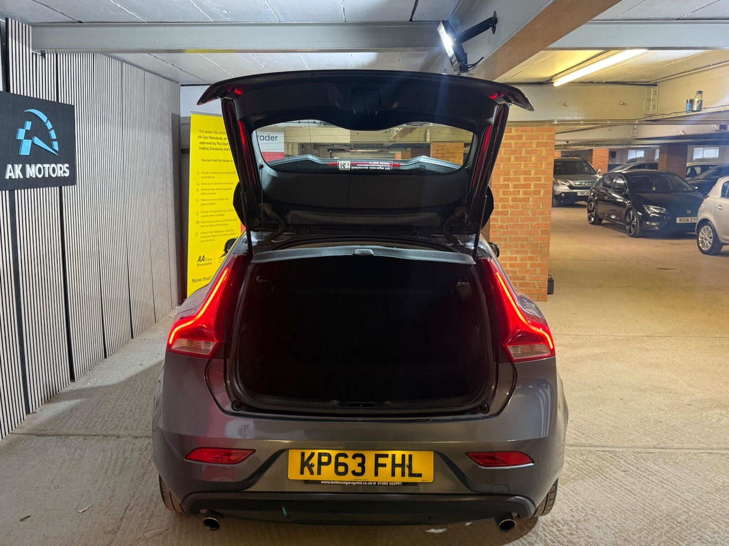 Used Volvo V40 2013 for sale - 77550170: Photo 37