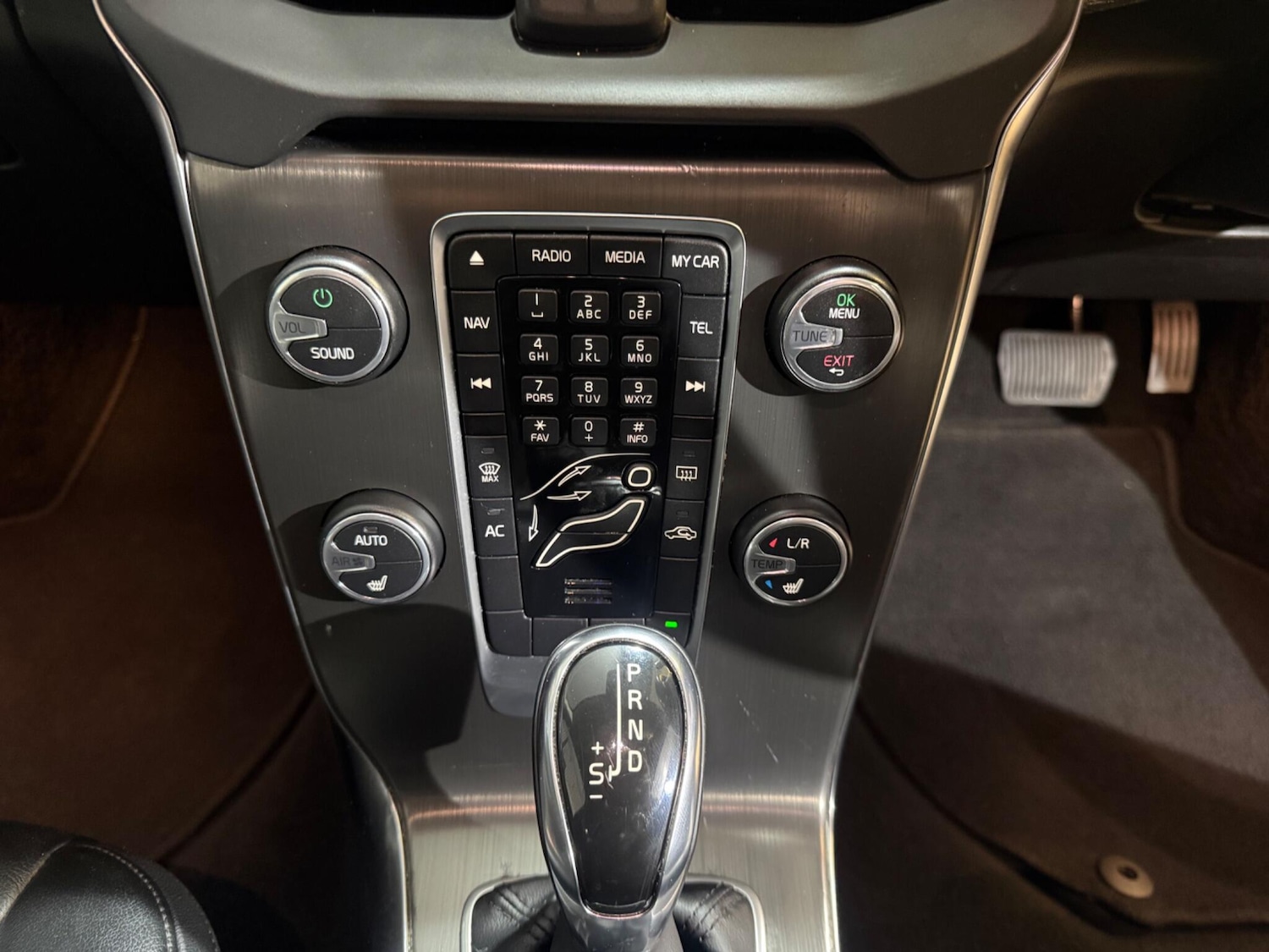 Used Volvo V40 2013 for sale - 77550170: Photo 44