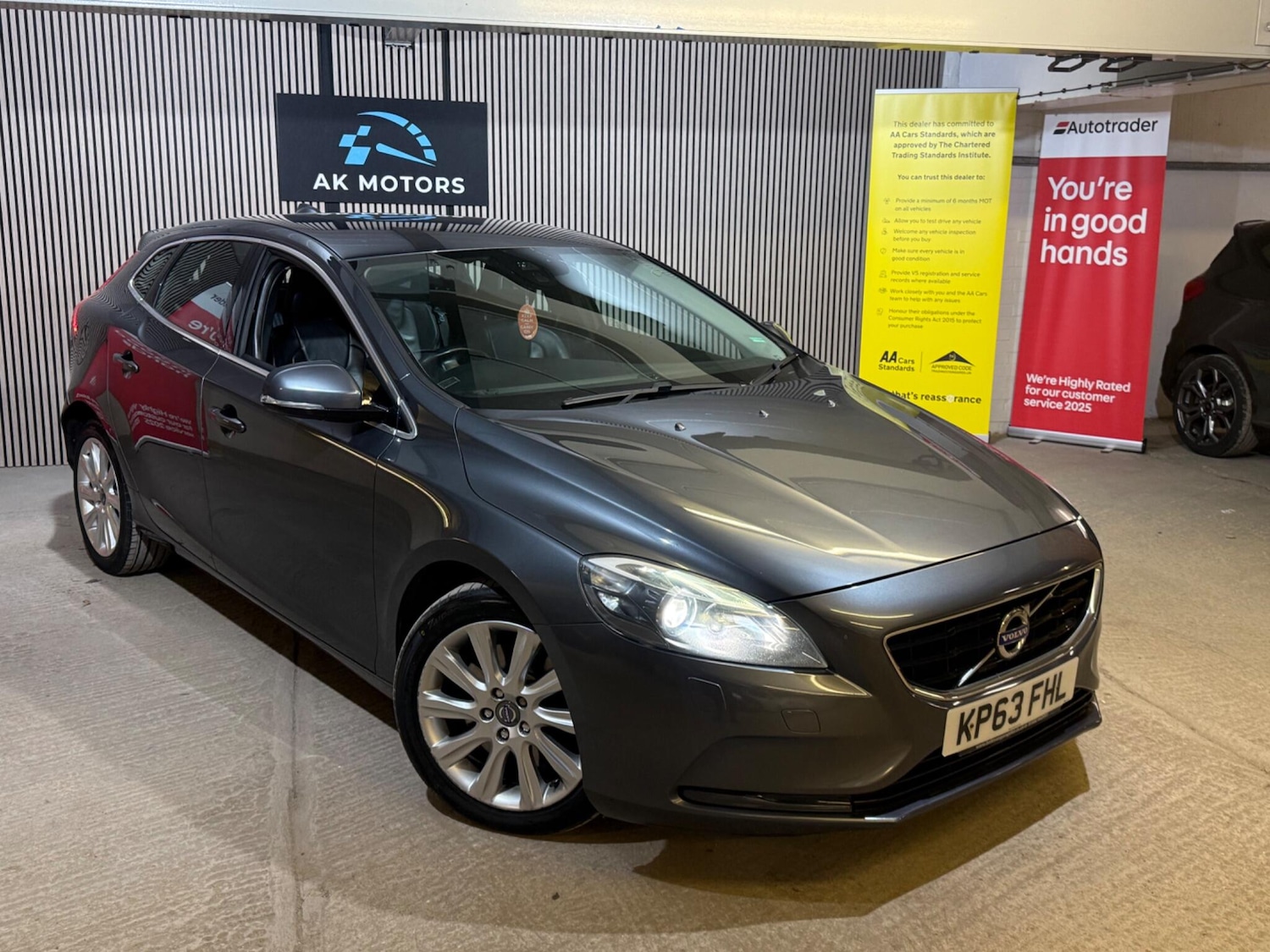 Used Volvo V40 2013 for sale - 77550170: Photo 6