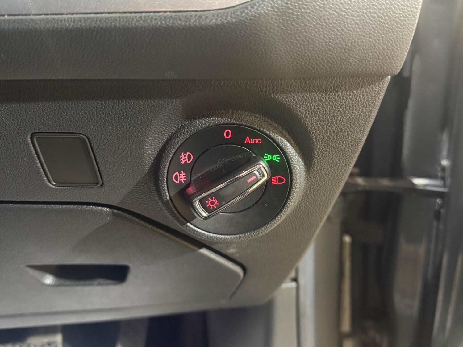 Used SEAT Leon 2017 for sale - 77585708: Photo 28