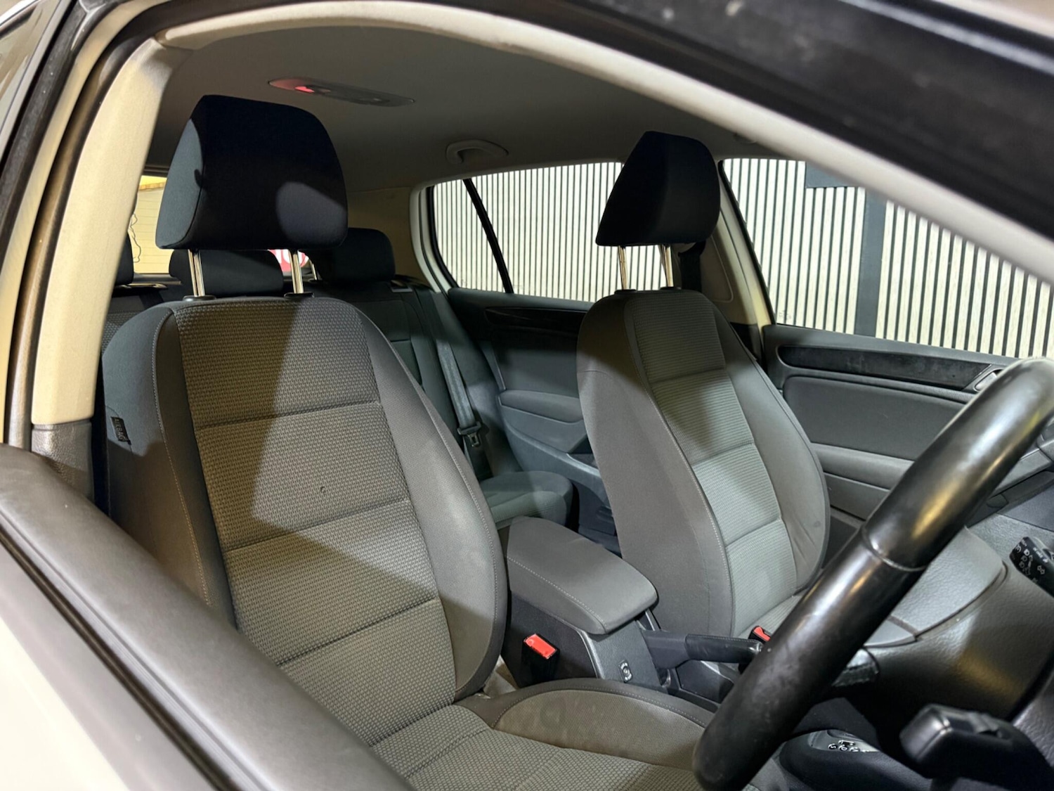 Used Volkswagen Golf 2011 for sale - 76936350: Photo 17