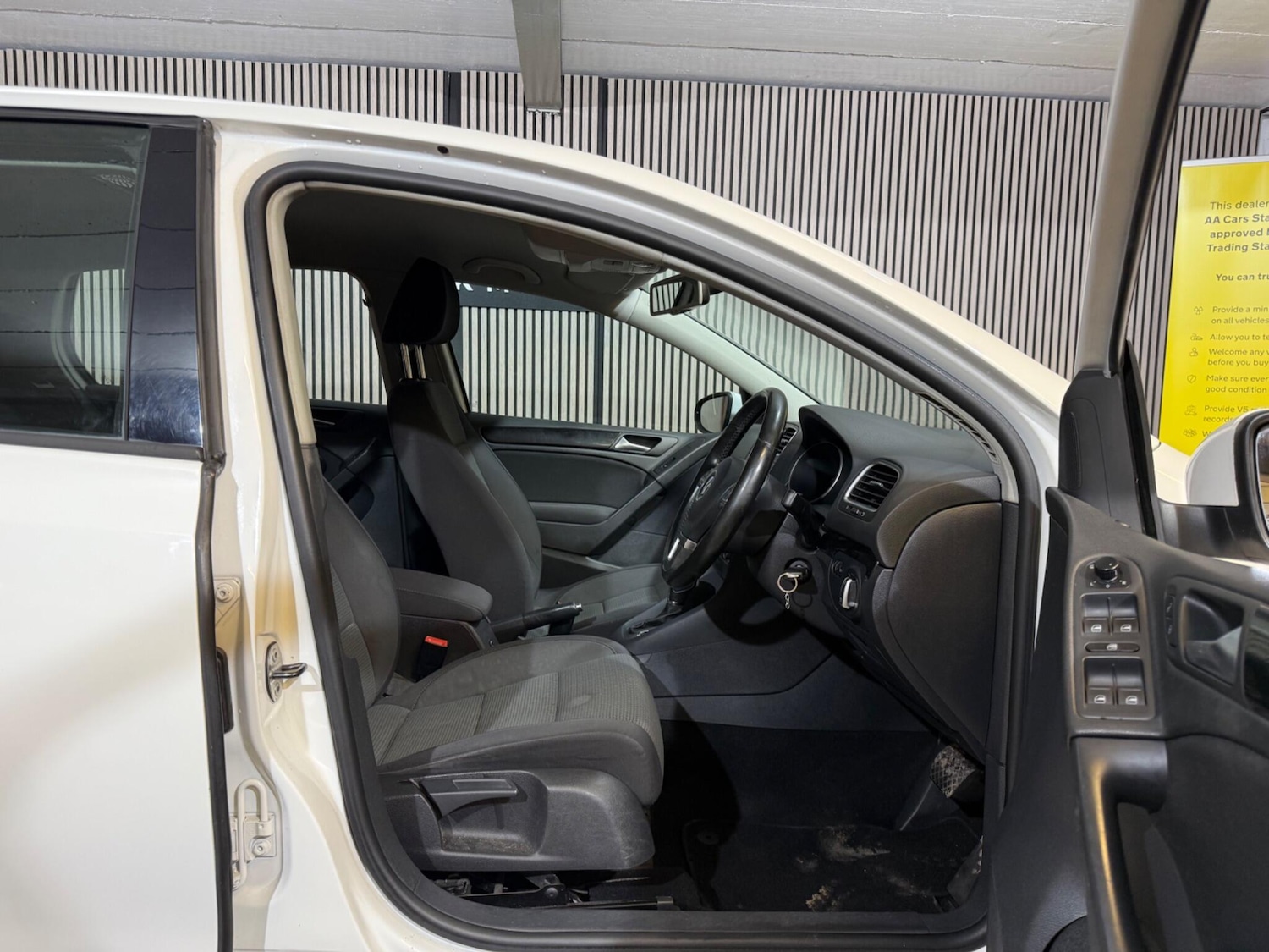 Used Volkswagen Golf 2011 for sale - 76936350: Photo 18