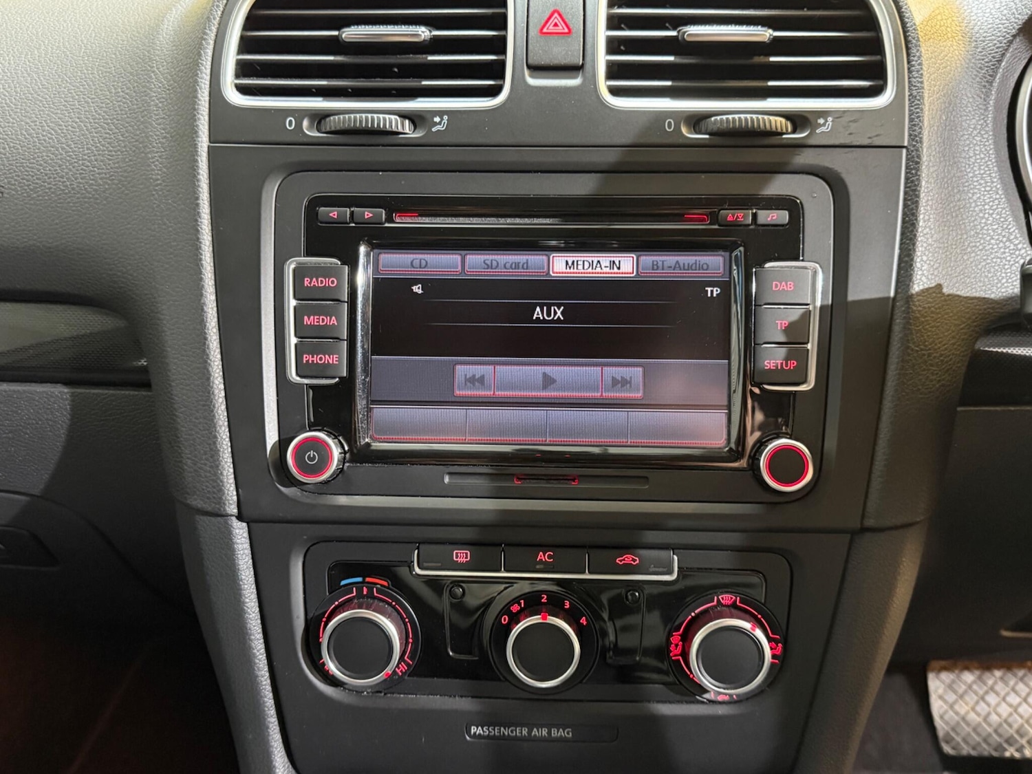 Used Volkswagen Golf 2011 for sale - 76936350: Photo 24