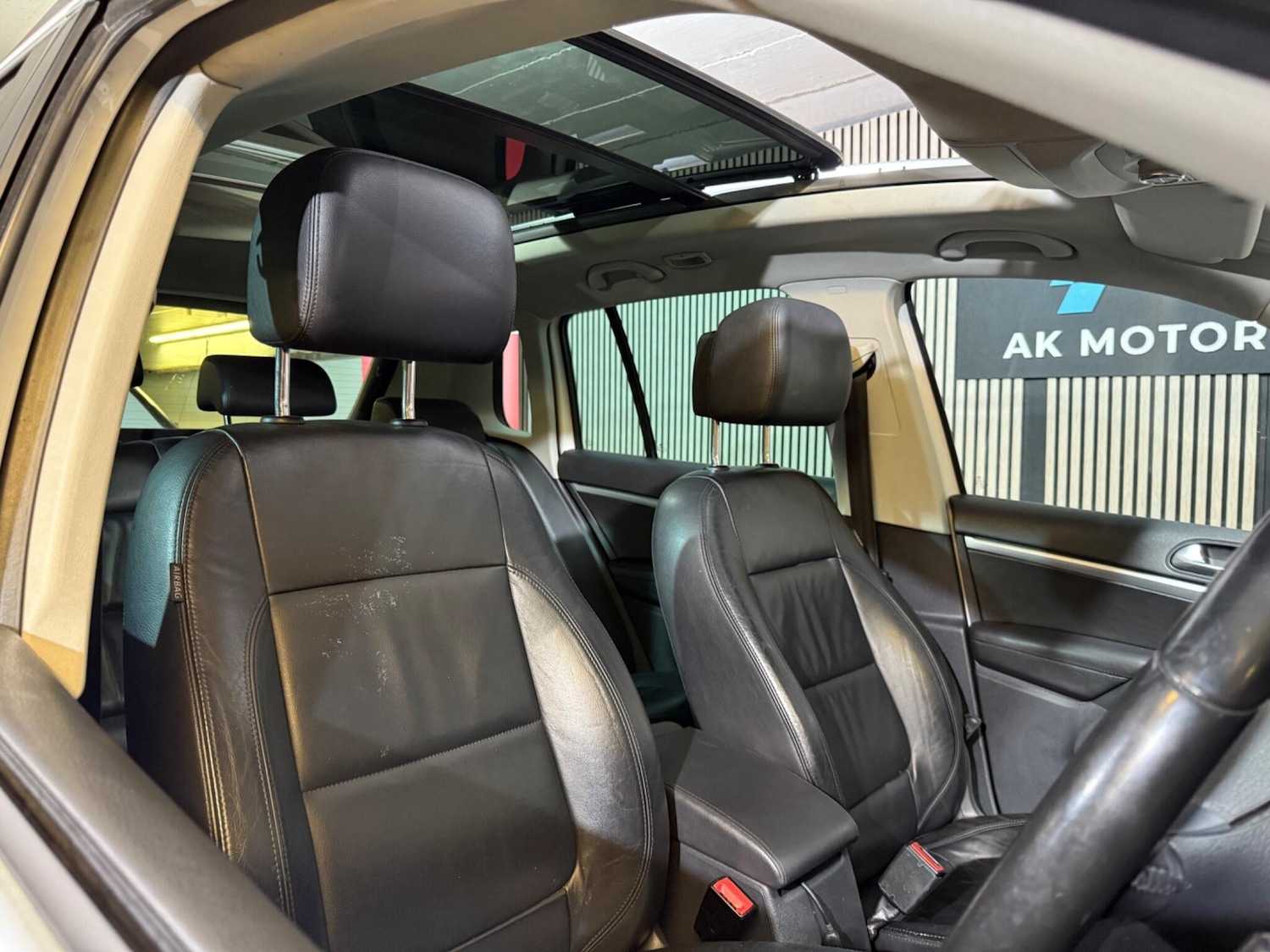 Used Volkswagen Tiguan 2012 for sale - 76424557: Photo 19