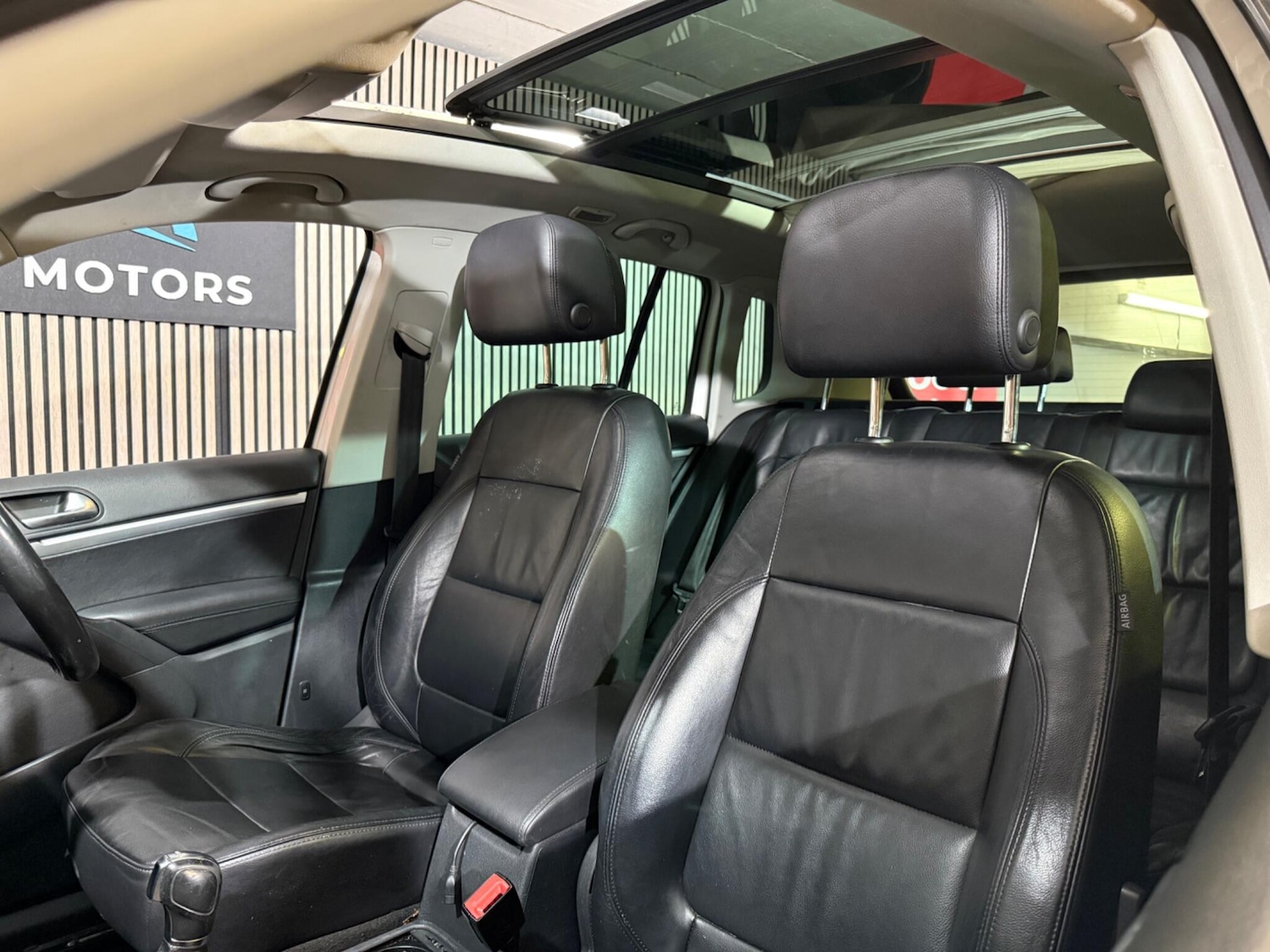 Used Volkswagen Tiguan 2012 for sale - 76424557: Photo 40