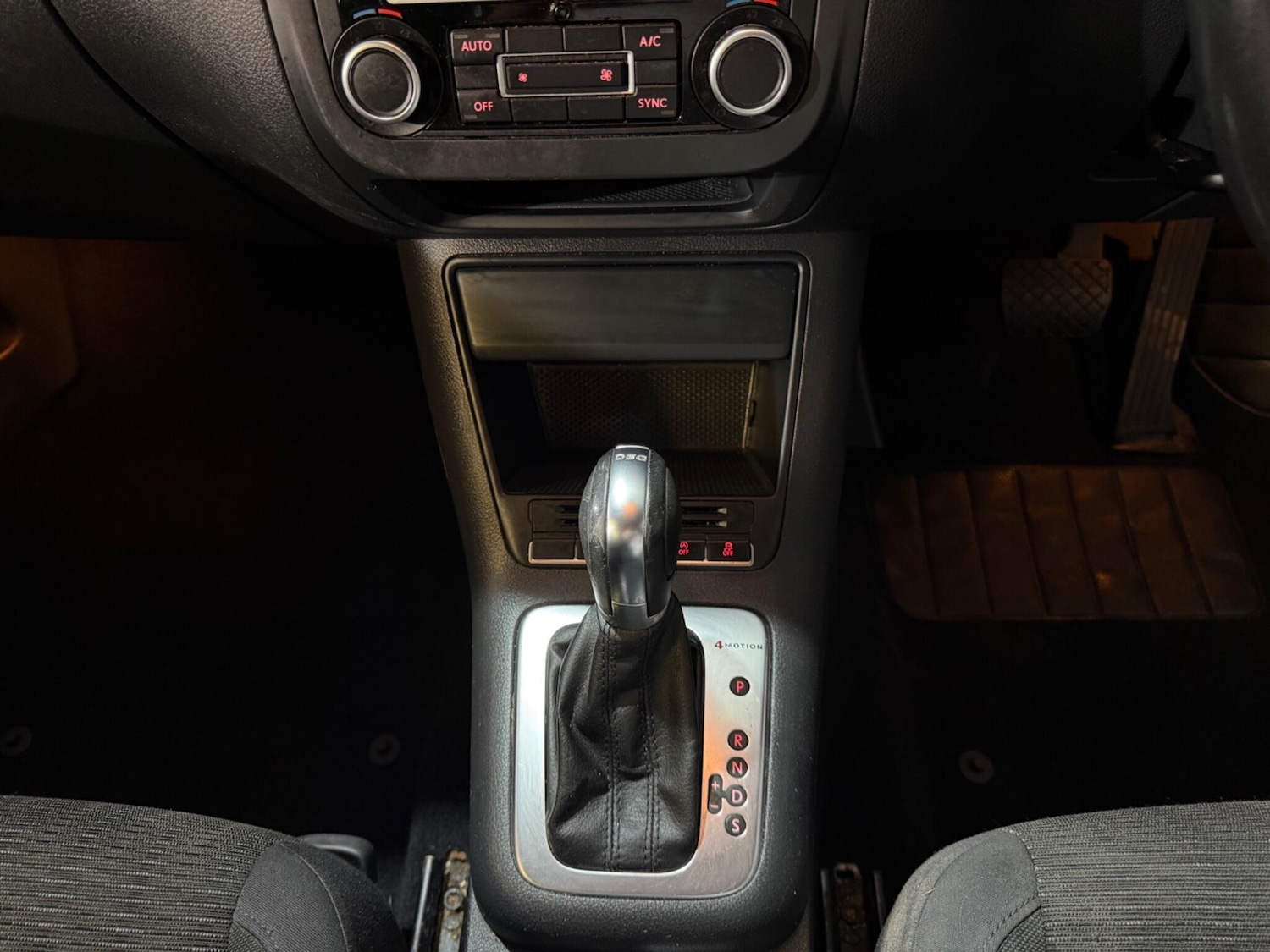 Used Volkswagen Tiguan 2012 for sale - 76424735: Photo 10