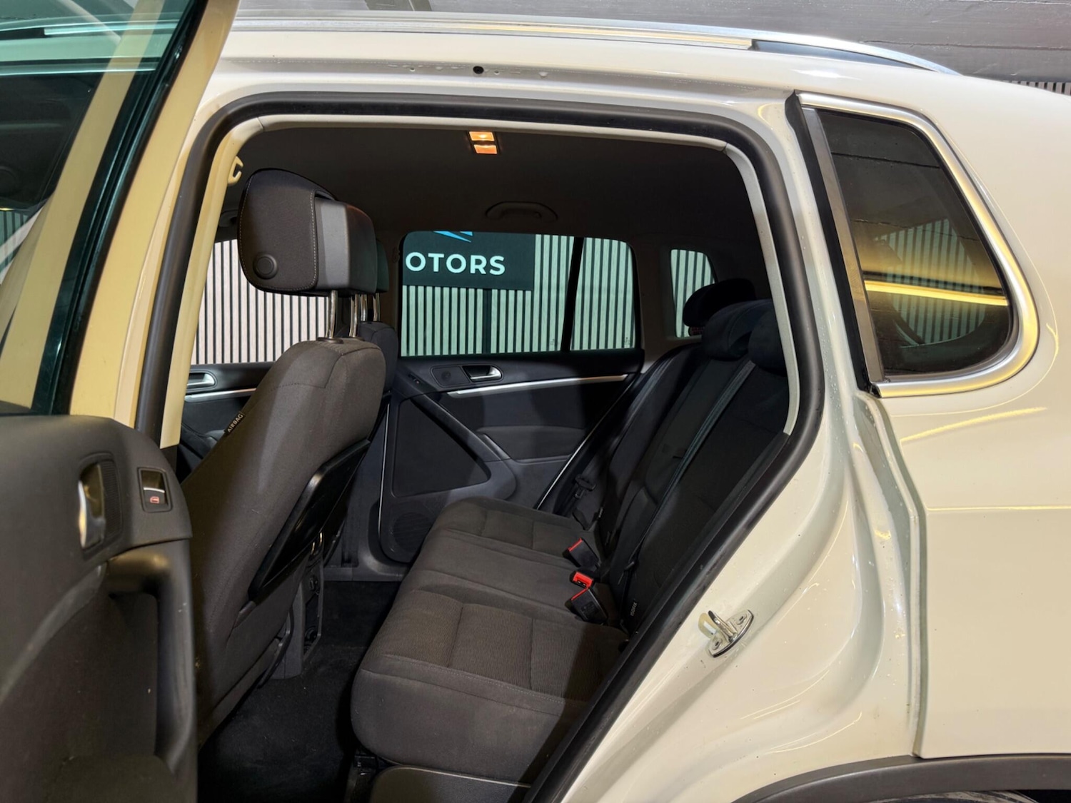 Used Volkswagen Tiguan 2012 for sale - 76424735: Photo 16