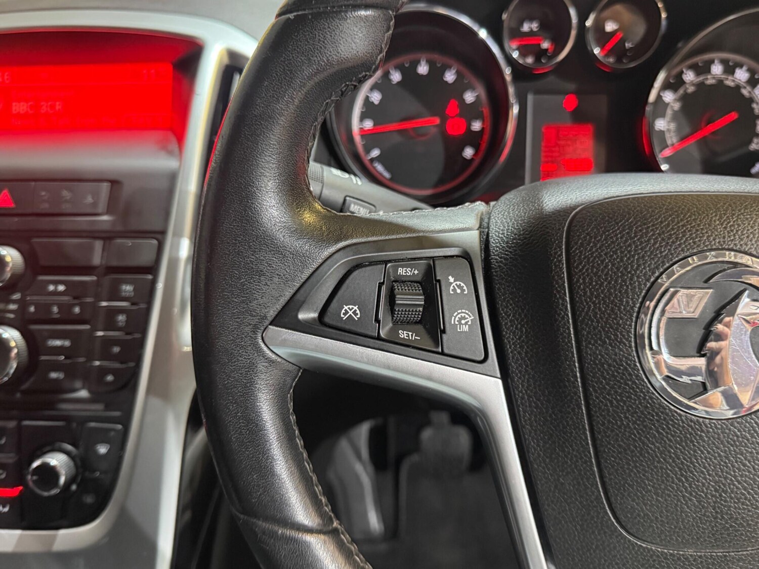 Used Vauxhall Astra for sale - 77909112: Photo 22