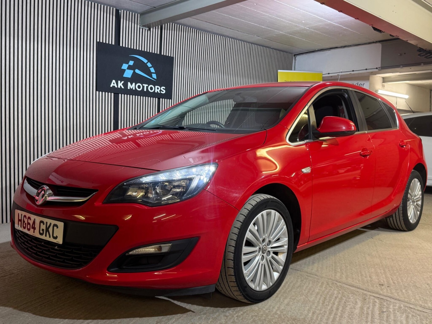 Used Vauxhall Astra for sale - 77909112: Photo 3