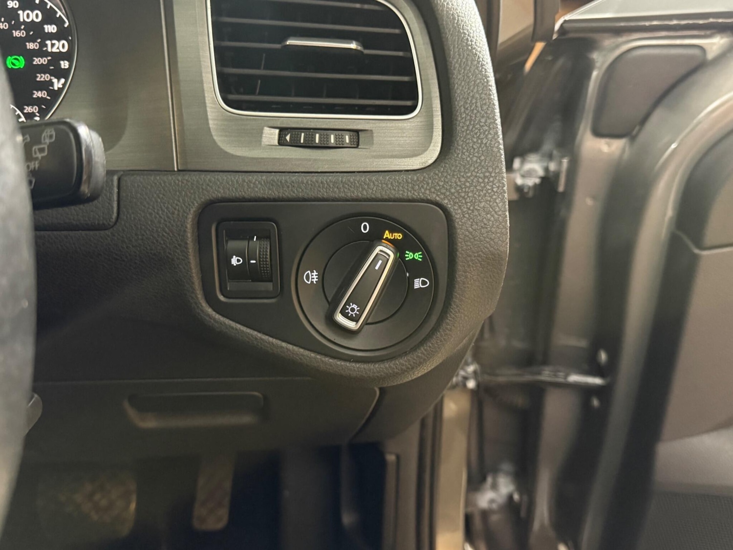 Used Volkswagen Golf 2013 for sale - 77279551: Photo 23