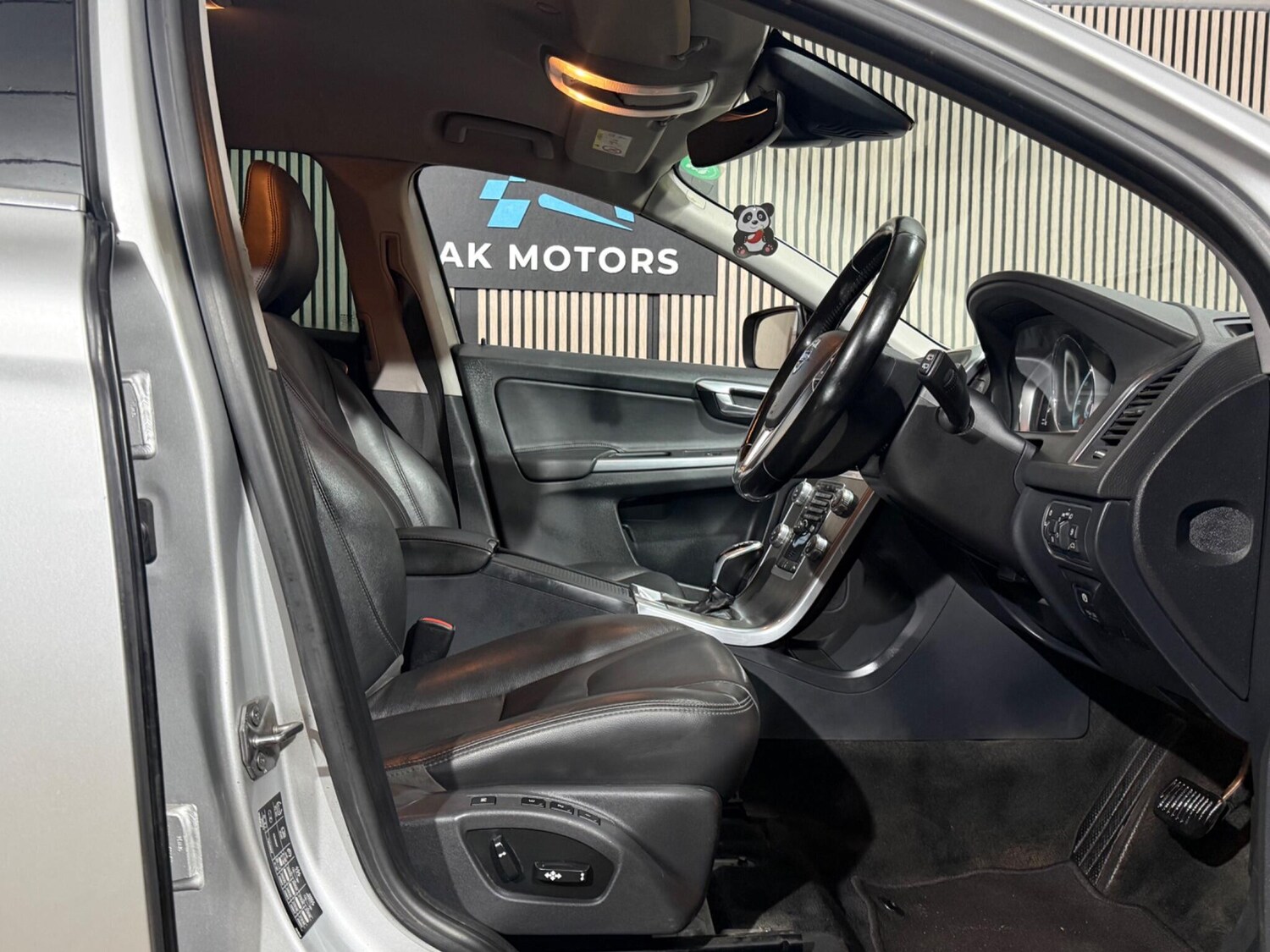 Used Volvo XC60 for sale - 77510009: Photo 32