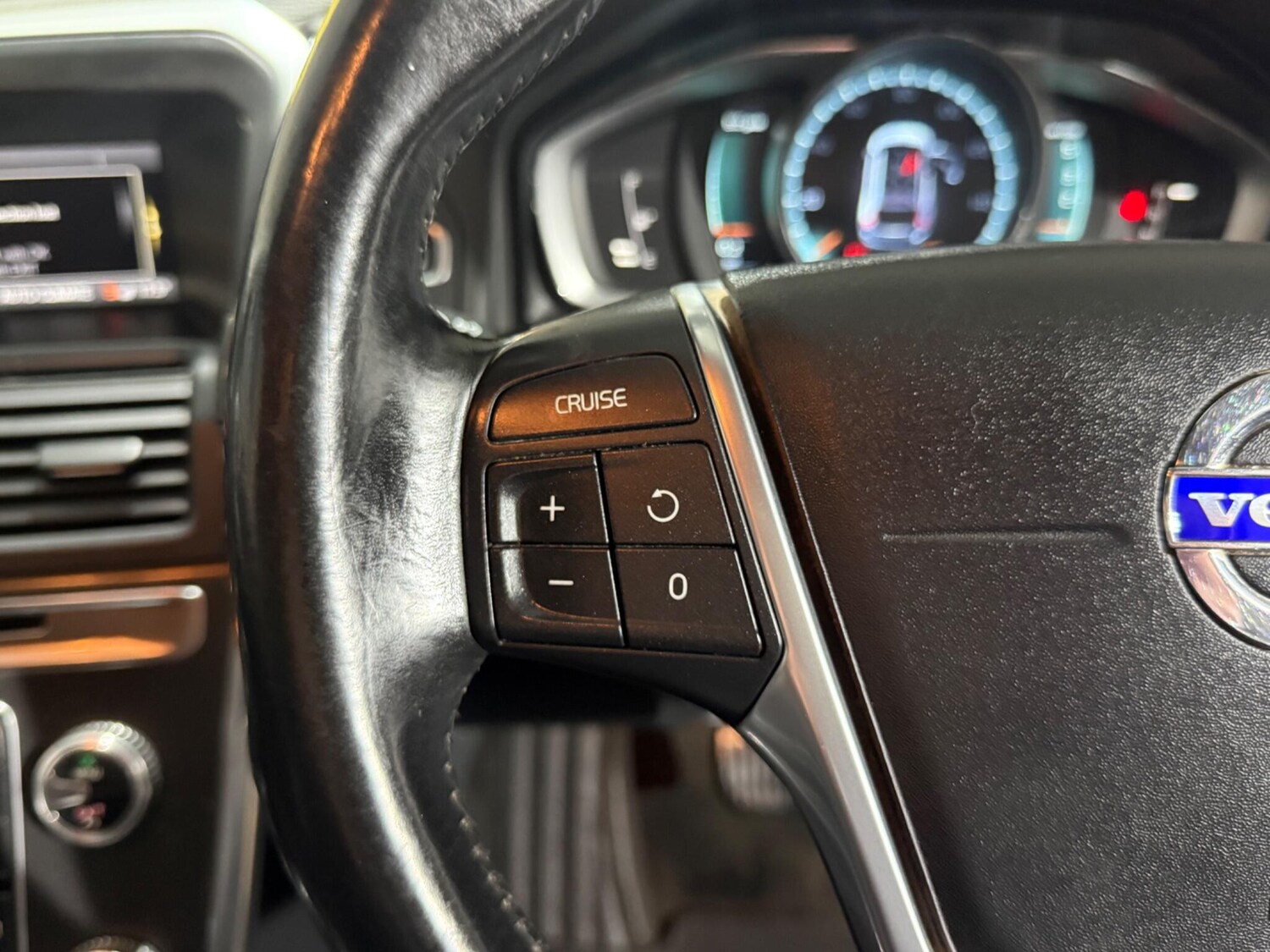 Used Volvo XC60 for sale - 77510009: Photo 44