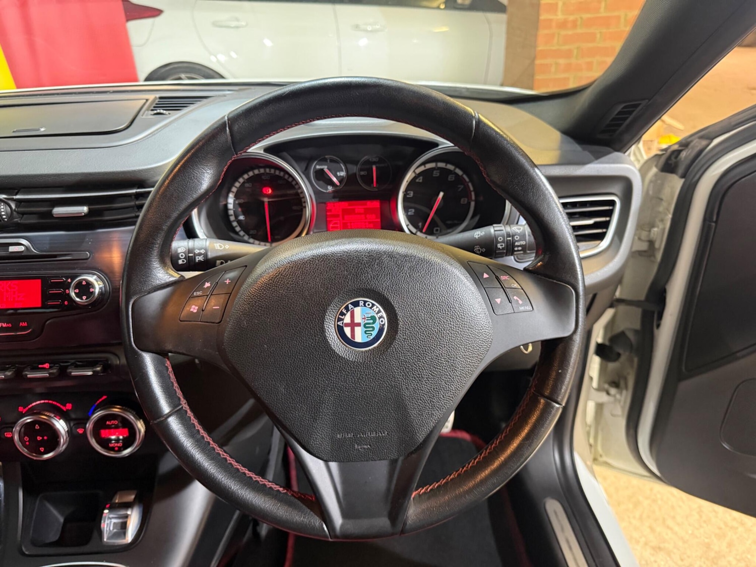 Used Alfa Romeo Giulietta 2010 for sale - 77769418: Photo 40