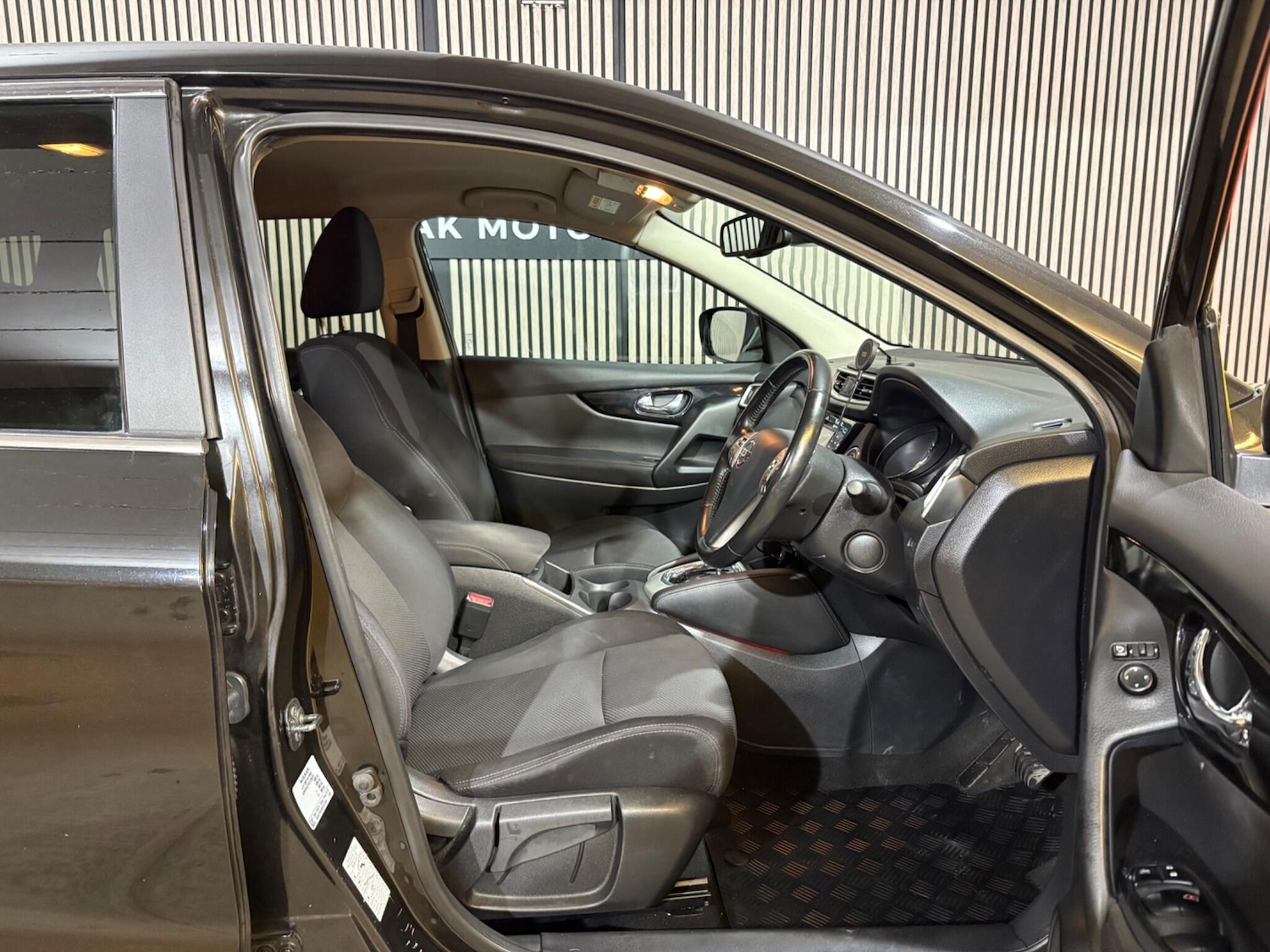 Used Nissan Qashqai 2016 for sale - 76528061: Photo 25