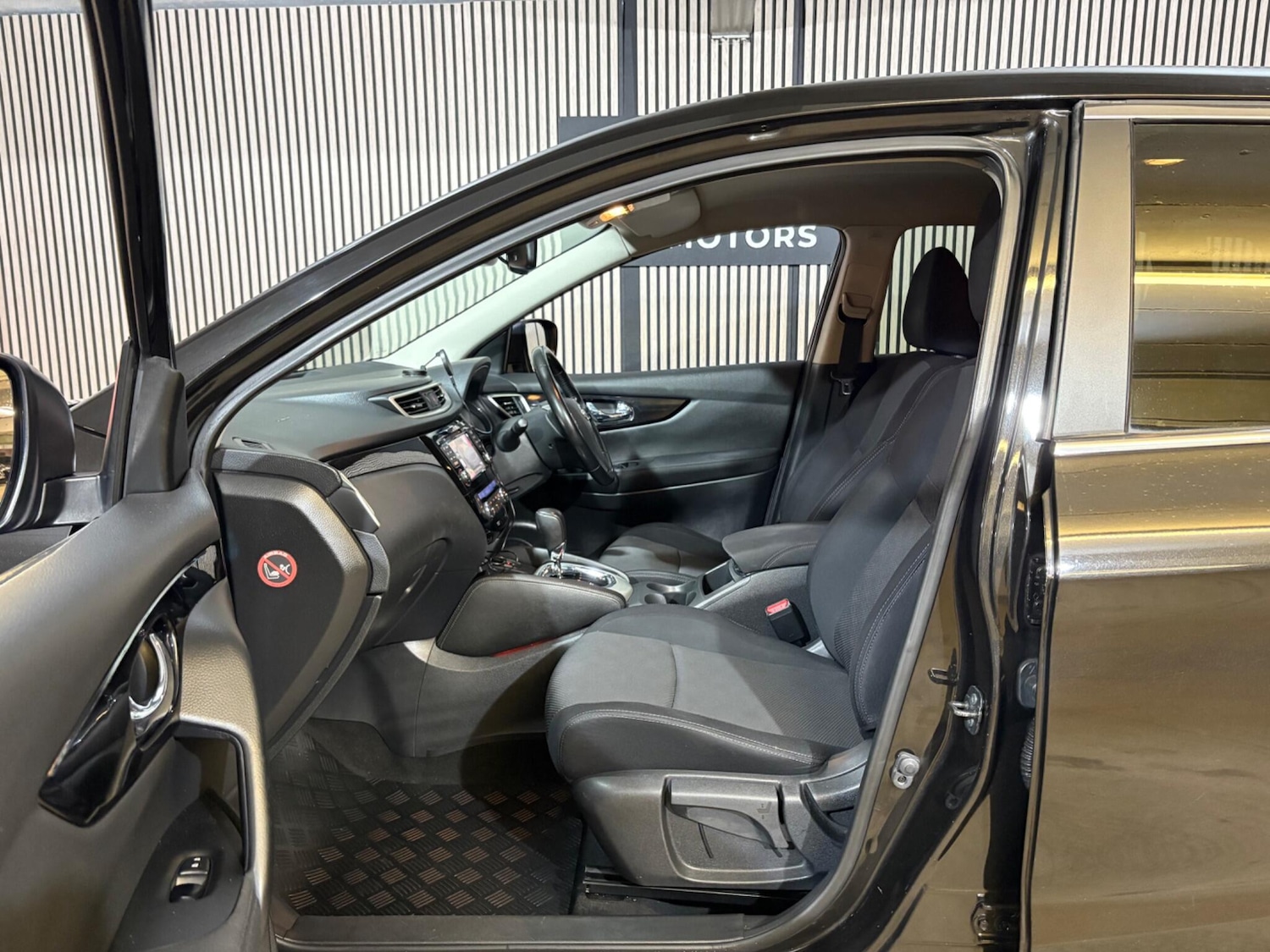 Used Nissan Qashqai 2016 for sale - 76528061: Photo 40