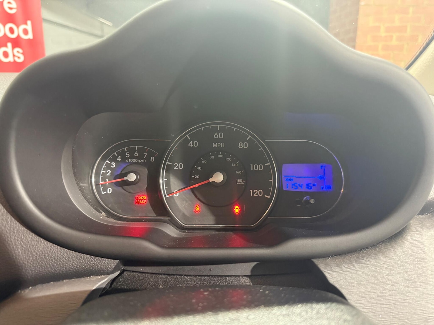 Used Hyundai i10 2012 for sale - 76423529: Photo 11