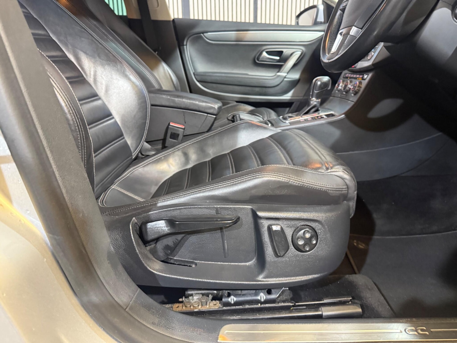 Used Volkswagen CC 2013 for sale - 77054037: Photo 23