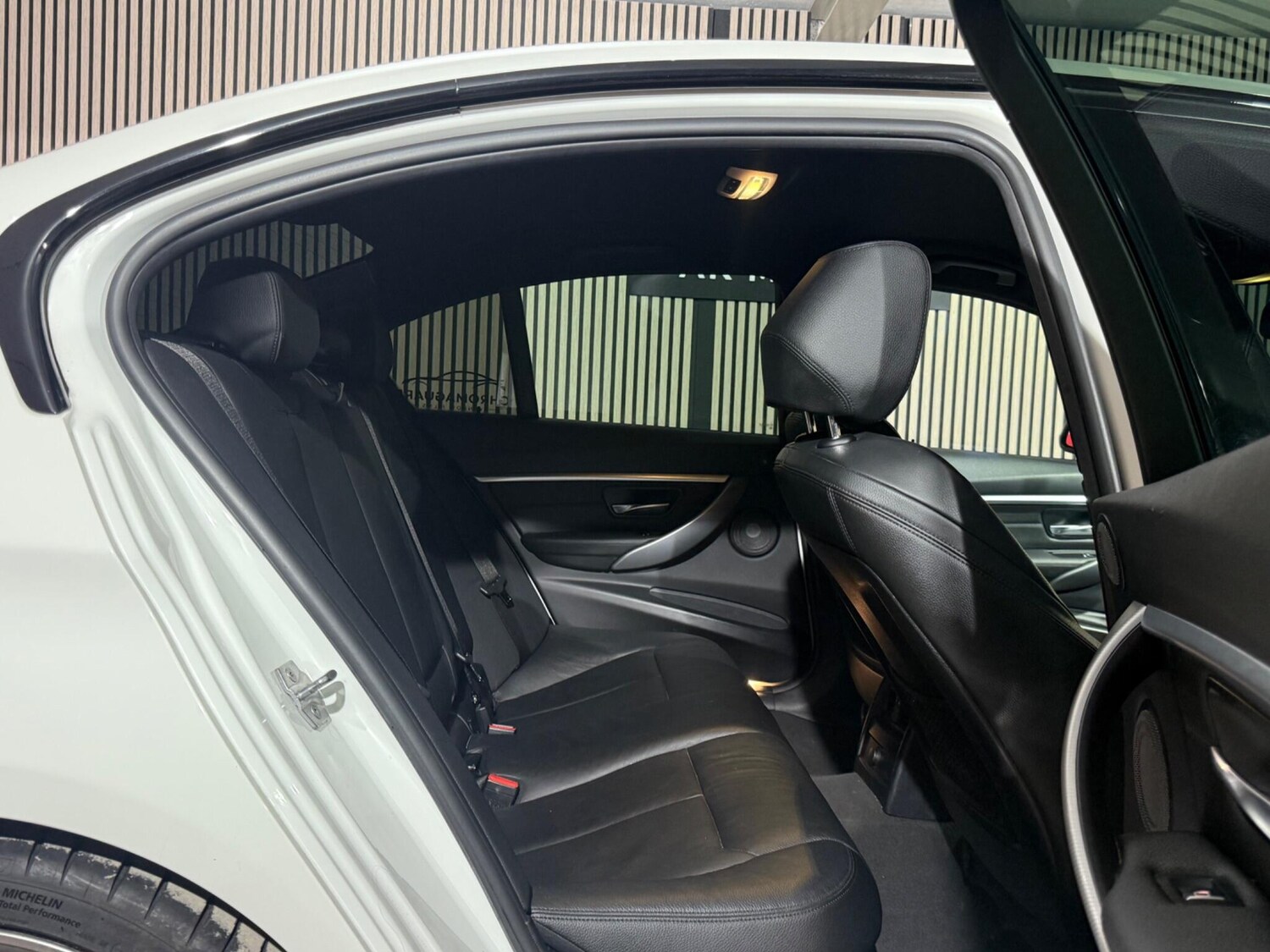 Used BMW 3 Series 2019 for sale - 77351940: Photo 32