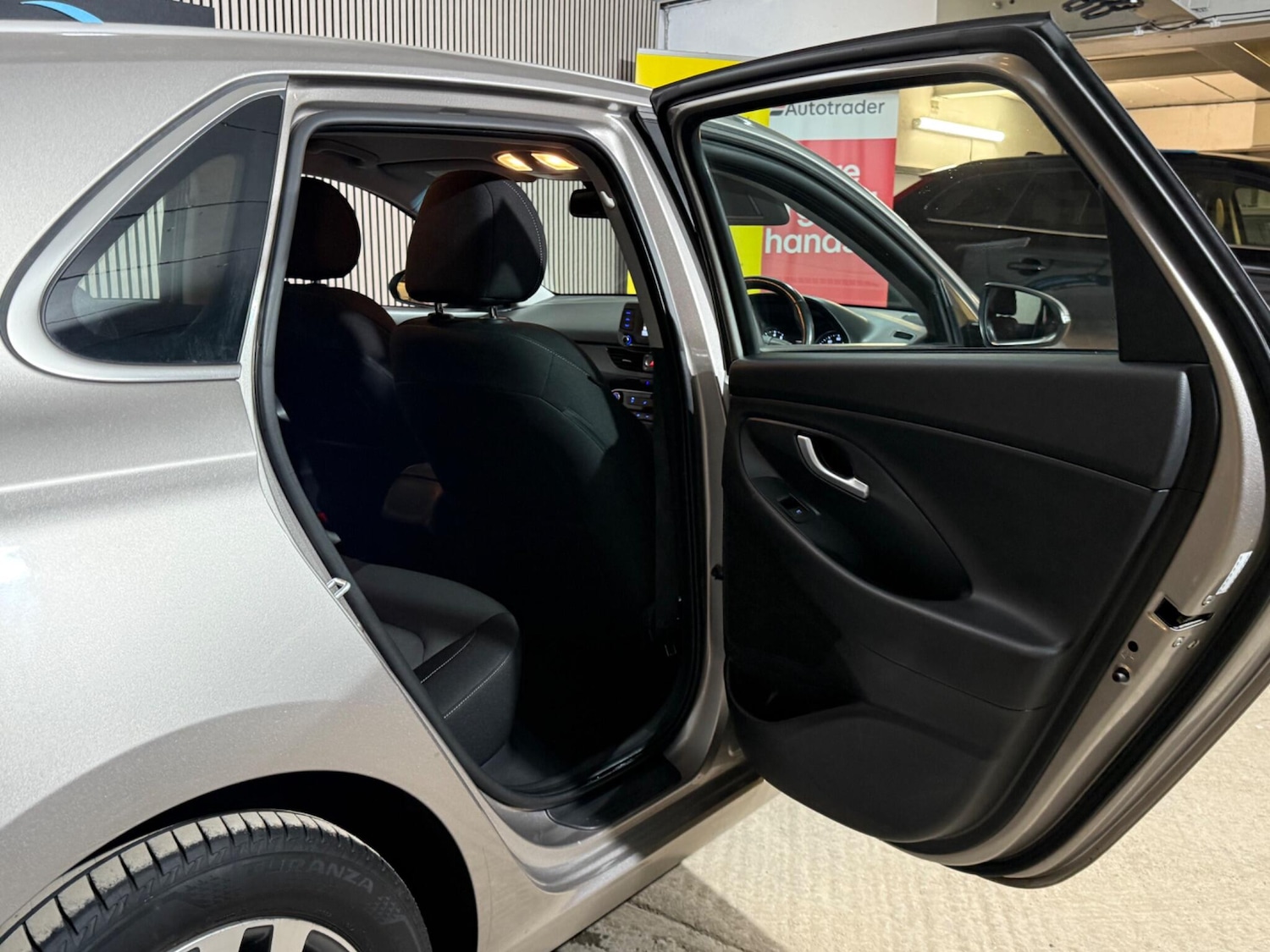 Used Hyundai i30 2018 for sale - 77305627: Photo 31