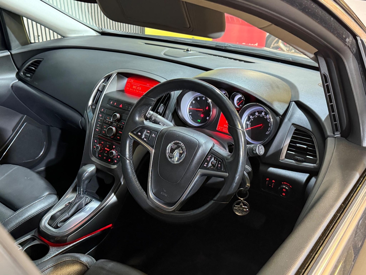 Used Vauxhall Astra 2011 for sale - 78019531: Photo 15