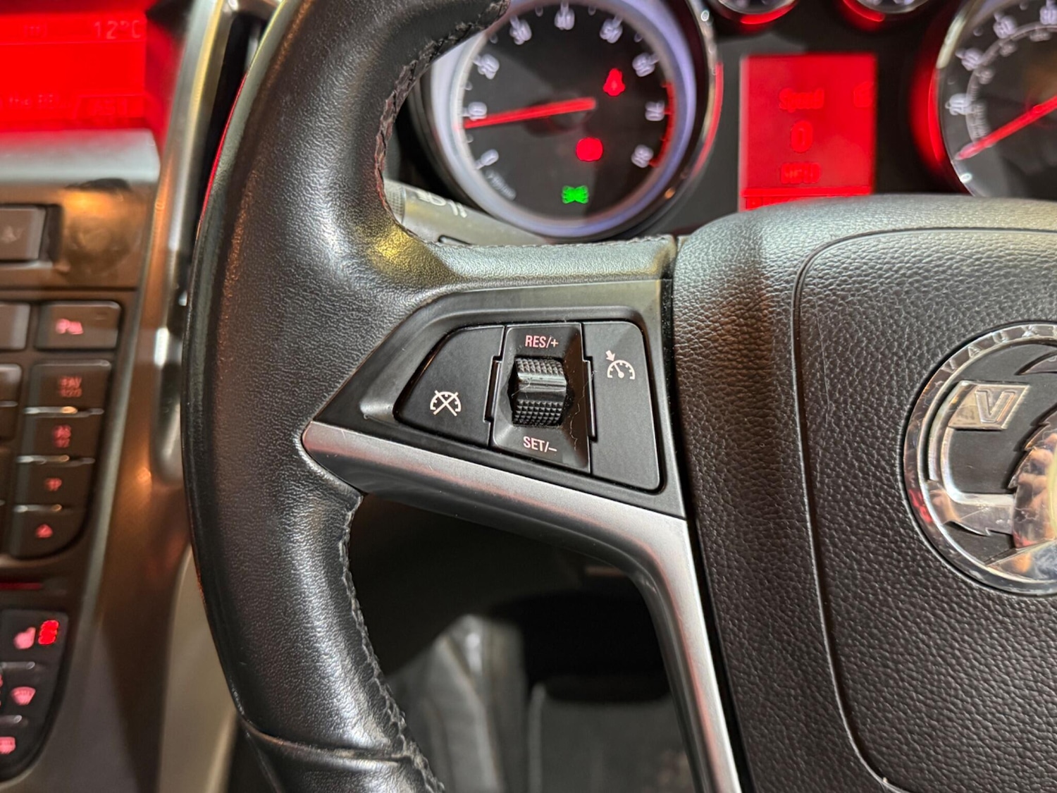 Used Vauxhall Astra 2011 for sale - 78019531: Photo 21