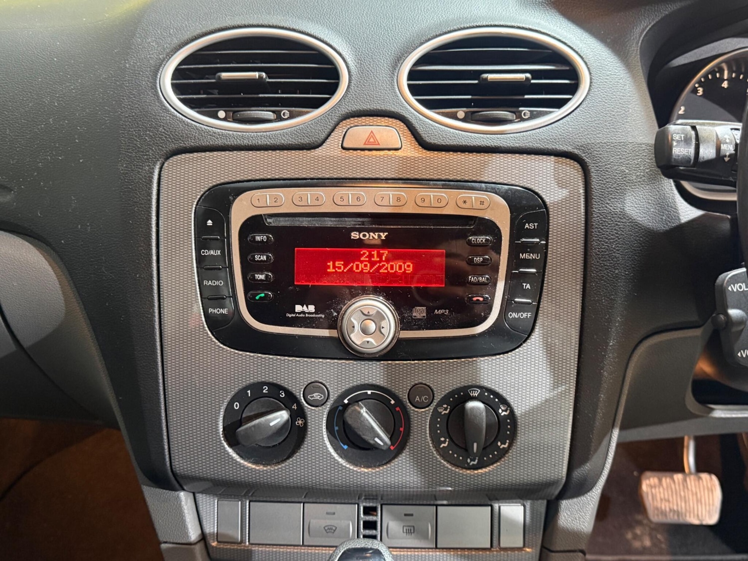 Used Ford Focus 2009 for sale - 77898261: Photo 29