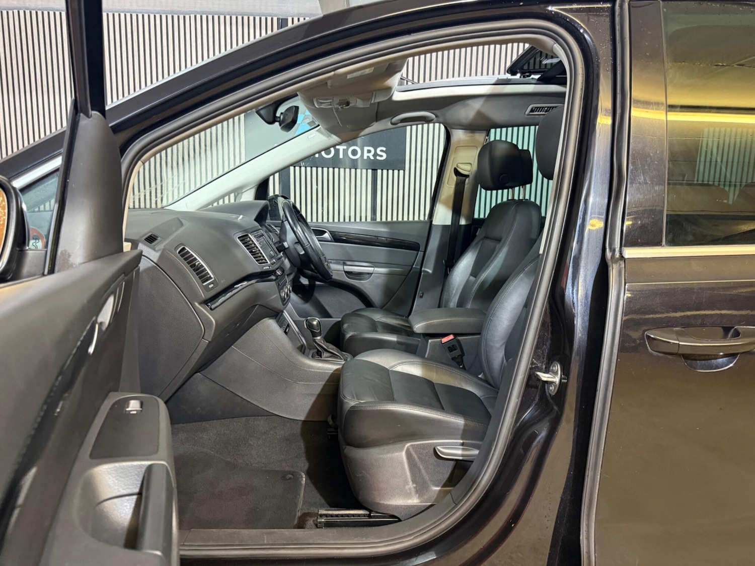 Used Volkswagen Sharan 2017 for sale - 76425694: Photo 28