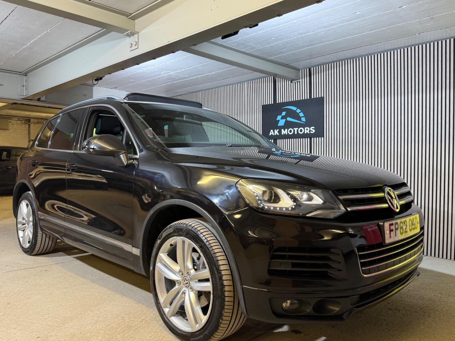 Used Volkswagen Touareg 2012 for sale - 77957925: Photo 11