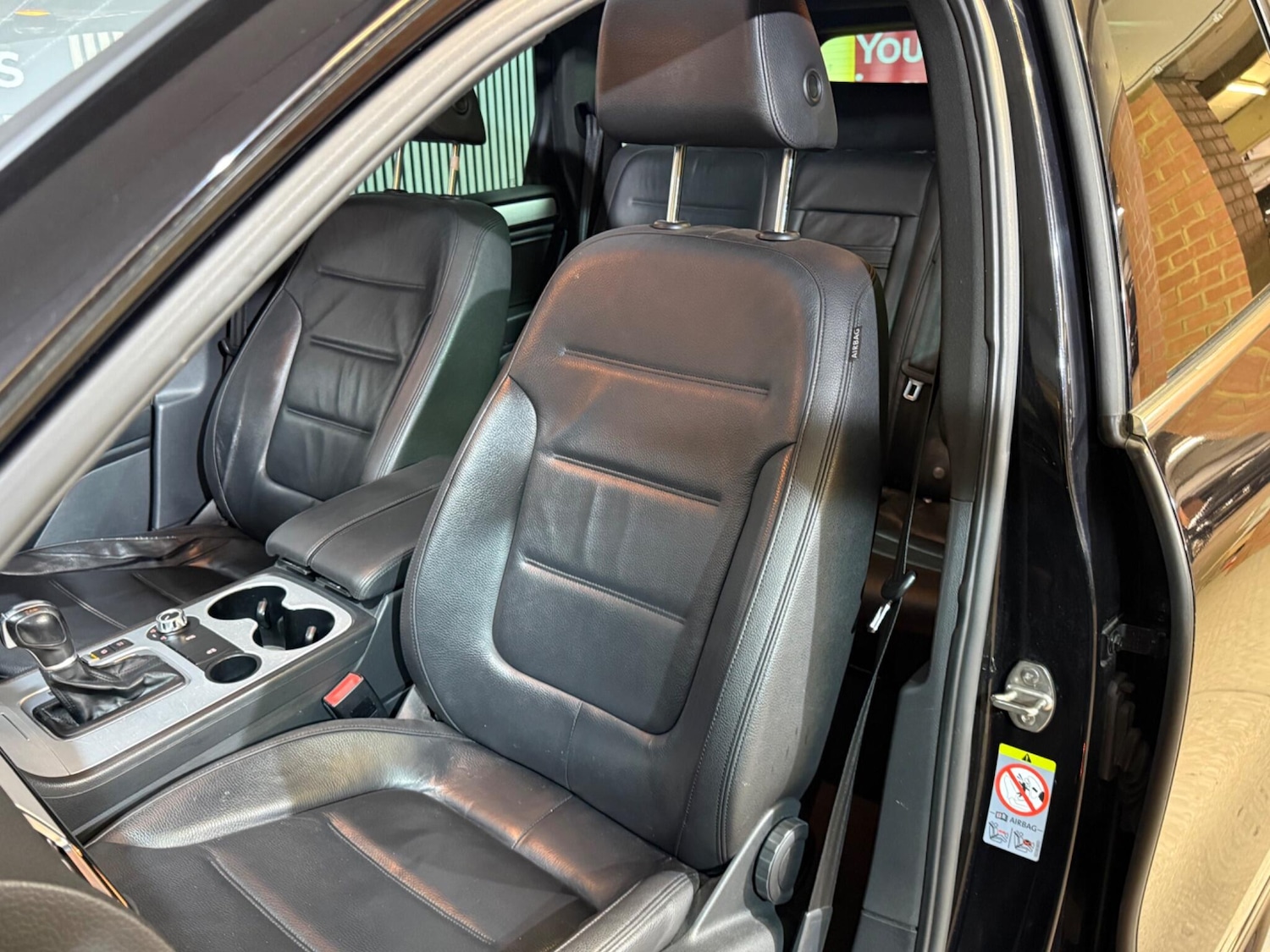 Used Volkswagen Touareg 2012 for sale - 77957925: Photo 45