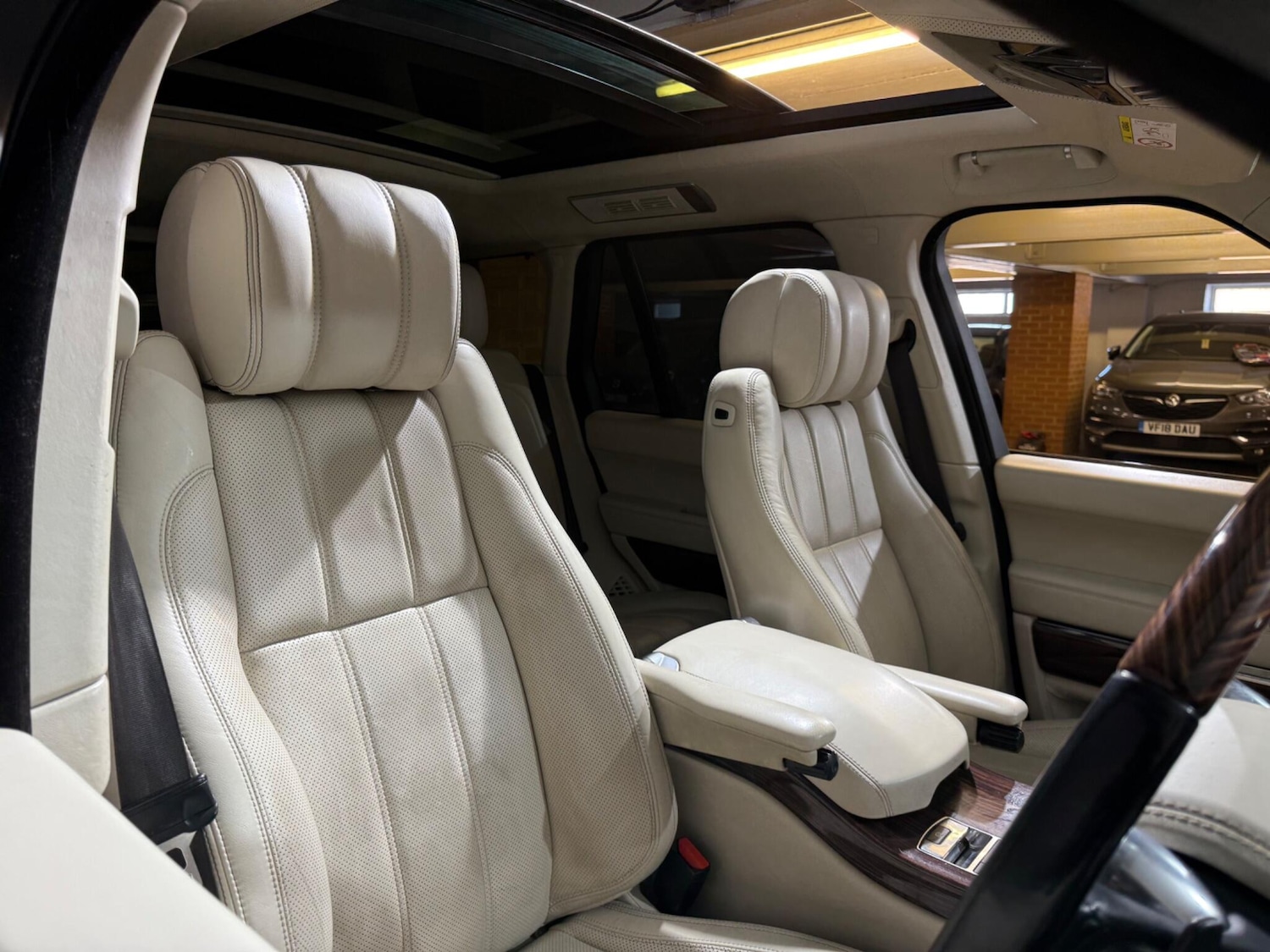 Used Land Rover Range Rover for sale - 76995870: Photo 18