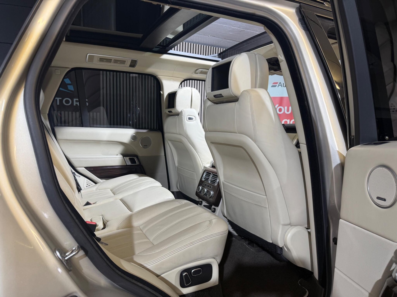 Used Land Rover Range Rover for sale - 76995870: Photo 19