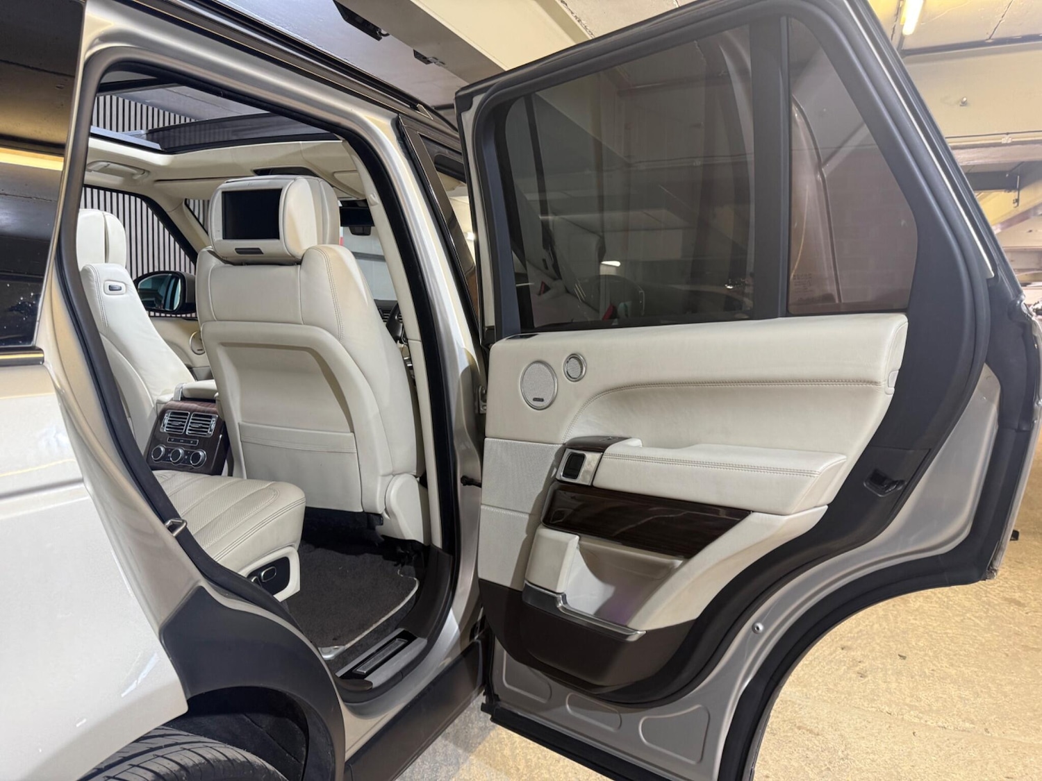 Used Land Rover Range Rover for sale - 76995870: Photo 30