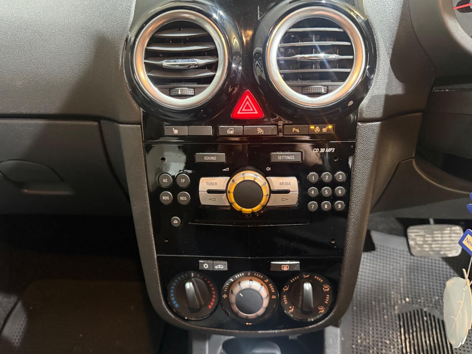 Used Vauxhall Corsa 2013 for sale - 78062910: Photo 20