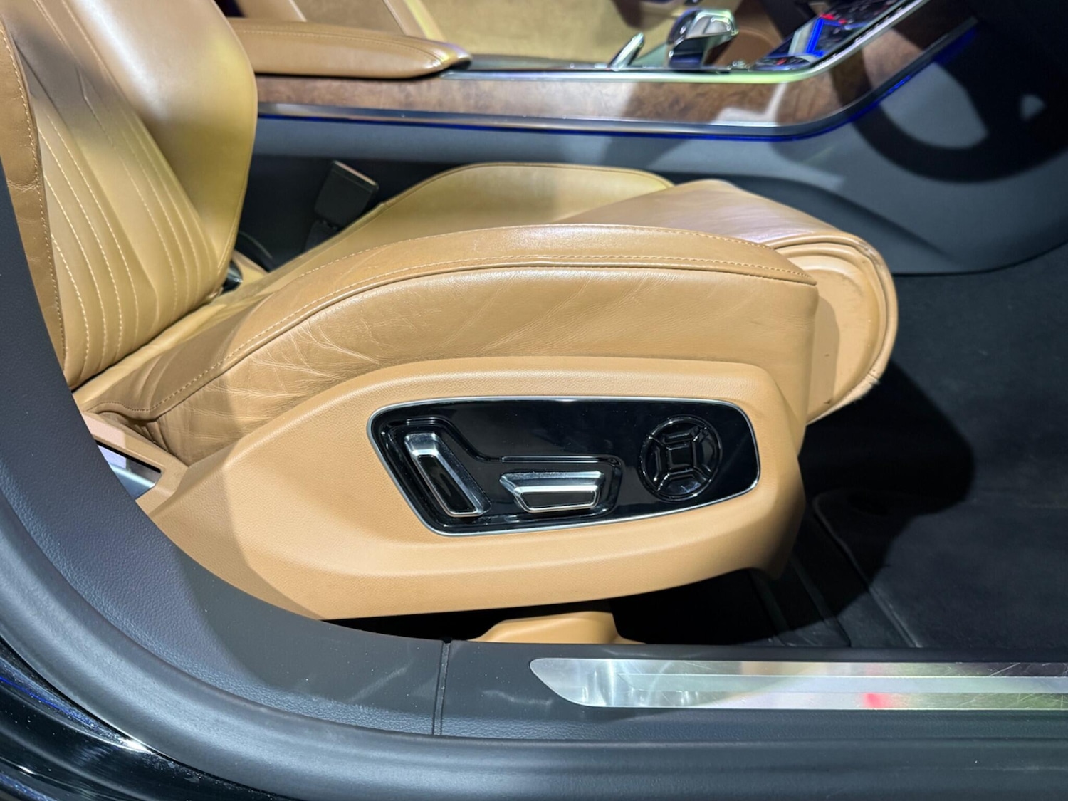 Used Audi A8 2018 for sale - 77634002: Photo 42