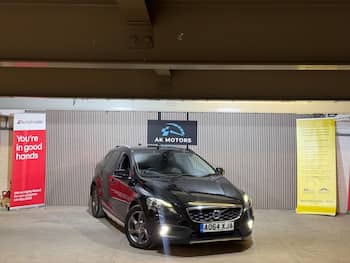 Used Volvo V40 2014 for sale - 79645353: Photo