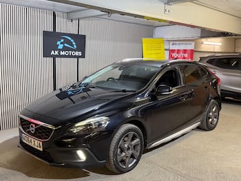 Used Volvo V40 2014 for sale - 79645353: Photo